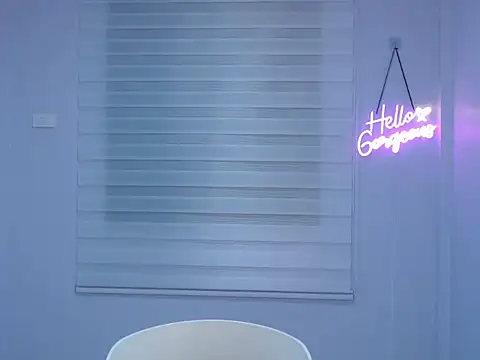 Snapshot of Miss_Ivanawolf chatting on 12/22/24, 02:16 Miss Ivanawolf online show from 12/22/24, 02:16