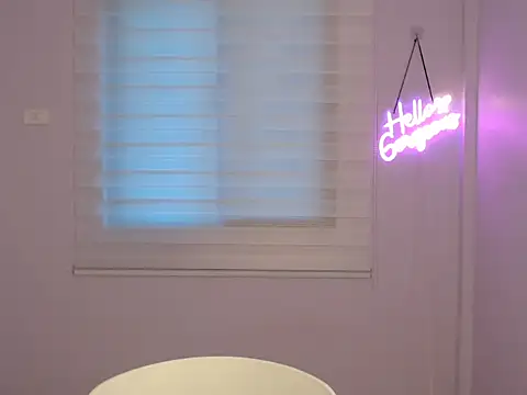 Snapshot of Miss_Ivanawolf chatting on 02/19/25, 07:17 Miss Ivanawolf online show from 02/19/25, 07:17