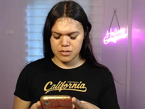 Snapshot of Miss_Ivanawolf chatting on 02/23/25, 07:55 Miss Ivanawolf online show from 02/23/25, 07:55