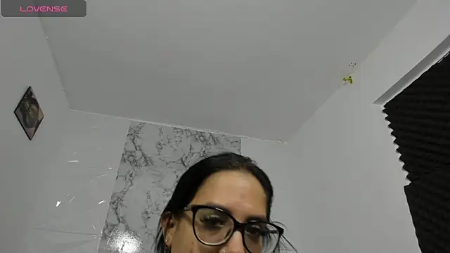 emilyconer online show from 11/03/25, 12:13