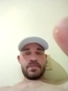 Snapshot of dottado05 chatting on 11/09/25, 09:02 dottado05 online show from 11/09/25, 09:02