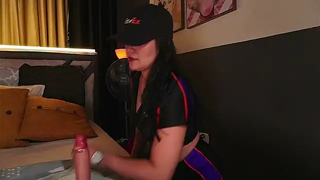 Emilyjhonson 01 online show from 05/05/26, 02:25