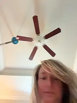 Vivian MayXxX online show from 04/19/26, 05:12