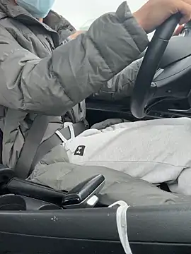 1714914111 online show from 12/15/25, 03:16