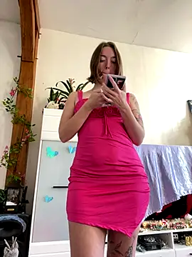 Snapshot of Daisy_Michto_Officiel chatting on 12/06/24, 09:10 Daisy Michto Officiel online show from 12/06/24, 09:10