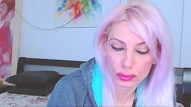 Snapshot of HoneyLara chatting on 02/11/25, 10:50 HoneyLara online show from 02/11/25, 10:50