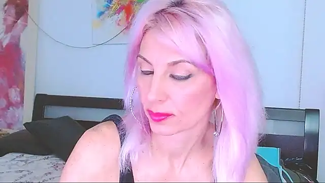 Snapshot of HoneyLara chatting on 03/05/25, 12:16 HoneyLara online show from 03/05/25, 12:16