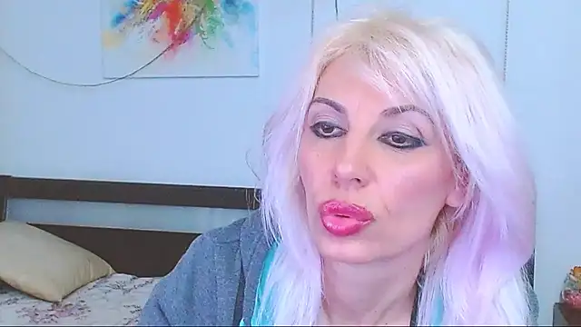 Snapshot of HoneyLara chatting on 03/21/25, 02:28 HoneyLara online show from 03/21/25, 02:28
