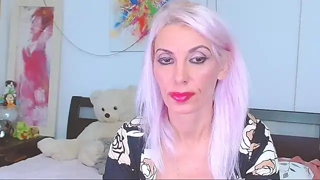 Snapshot of HoneyLara chatting on 10/02/25, 08:27 HoneyLara online show from 10/02/25, 08:27