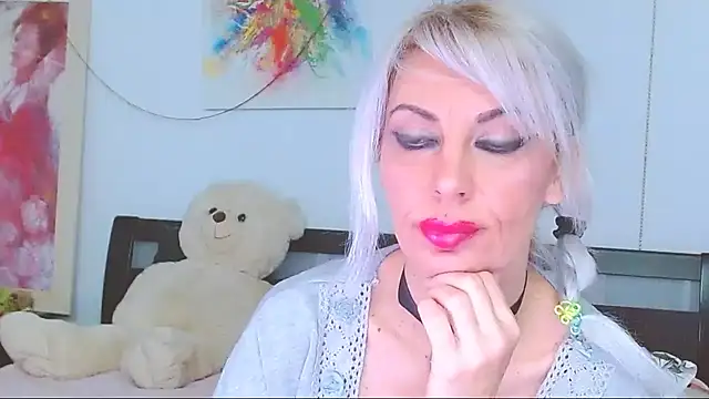 HoneyLara online show from 02/07/26, 12:58