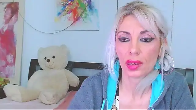 HoneyLara online show from 03/02/26, 07:21