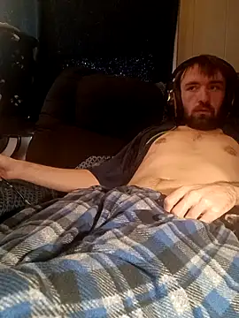 Snapshot of ShadowyTube chatting on 01/14/25, 04:47 ShadowyTube online show from 01/14/25, 04:47