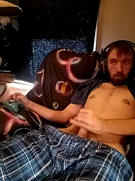 Snapshot of ShadowyTube chatting on 01/18/25, 06:32 ShadowyTube online show from 01/18/25, 06:32