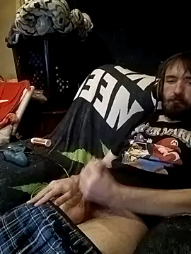 Snapshot of ShadowyTube chatting on 02/15/25, 07:49 ShadowyTube online show from 02/15/25, 07:49