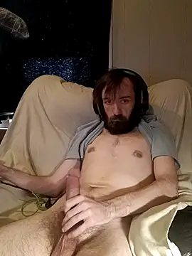 Snapshot of ShadowyTube chatting on 03/19/25, 11:36 ShadowyTube online show from 03/19/25, 11:36