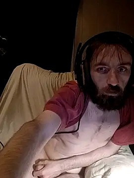 Snapshot of ShadowyTube chatting on 03/22/25, 03:41 ShadowyTube online show from 03/22/25, 03:41