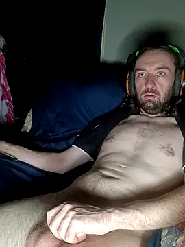 Snapshot of ShadowyTube chatting on 10/01/25, 05:35 ShadowyTube online show from 10/01/25, 05:35