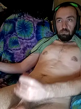 Snapshot of ShadowyTube chatting on 10/21/25, 05:24 ShadowyTube online show from 10/21/25, 05:24