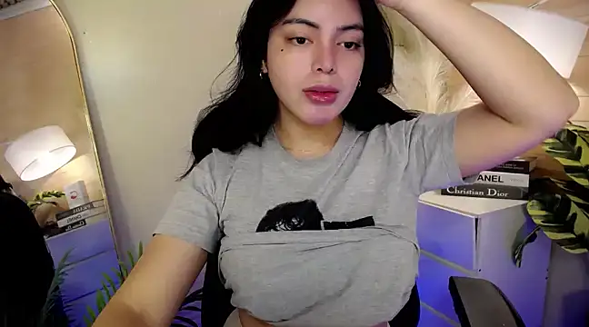 HotstuffCherrySummer online show from 12/30/24, 05:04