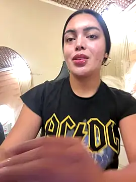 HotstuffCherrySummer online show from 11/17/25, 08:20