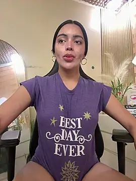 HotstuffCherrySummer online show from 04/24/26, 11:12