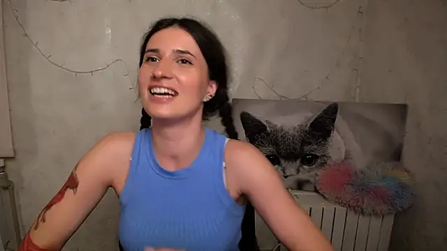 Snapshot of MaryEm976 chatting on 05/15/26, 08:43 MaryEm976 online show from 05/15/26, 08:43