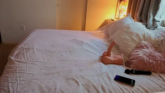 JESS LOVES online show from 11/28/25, 07:16