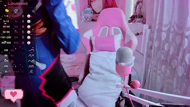 mia kawaii05 online show from 12/08/24, 10:14