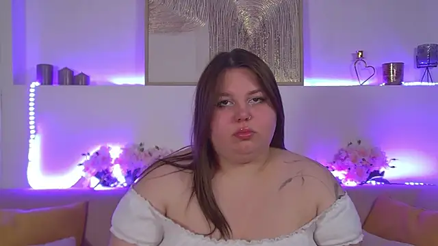 LillianKim online show from 02/17/25, 09:41