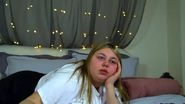 LillianKim online show from 12/01/25, 07:24