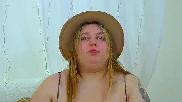 LillianKim online show from 02/18/26, 06:48