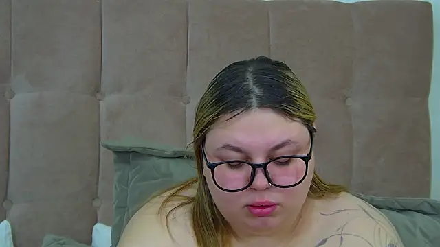 LillianKim online show from 02/25/26, 06:17