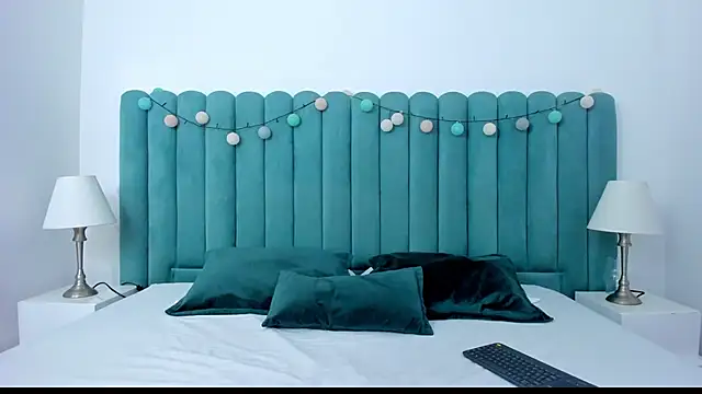 Snapshot of marianaaguii chatting on 12/29/24, 01:38 marianaaguii online show from 12/29/24, 01:38