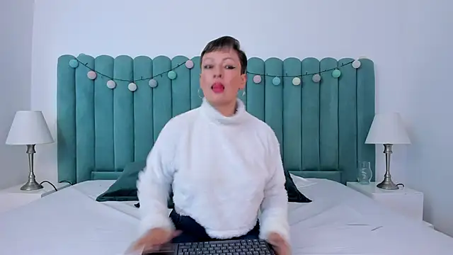 Snapshot of marianaaguii chatting on 01/05/25, 12:21 marianaaguii online show from 01/05/25, 12:21