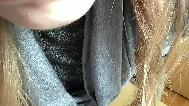 Mollyy998 online show from 11/08/25, 11:10