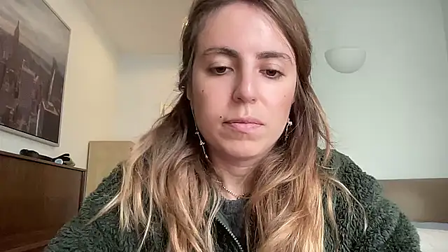 Mollyy998 online show from 11/19/25, 12:16