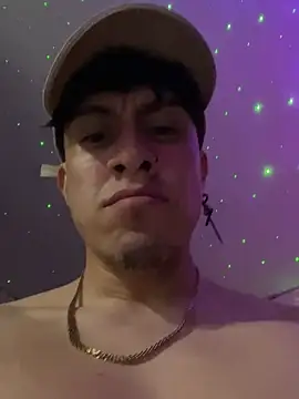 Snapshot of strongboy_ chatting on 12/05/25, 03:48 strongboy online show from 12/05/25, 03:48