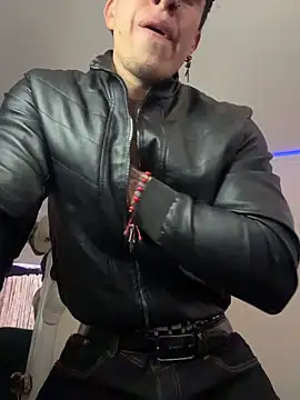 Snapshot of strongboy_ chatting on 02/23/26, 06:05 strongboy online show from 02/23/26, 06:05