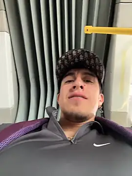 Snapshot of strongboy_ chatting on 03/06/26, 05:31 strongboy online show from 03/06/26, 05:31