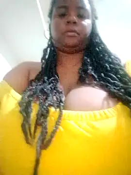 Snapshot of bigtitssxx chatting on 12/27/24, 01:53 bigtitssxx online show from 12/27/24, 01:53