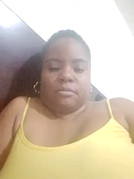 Snapshot of bigtitssxx chatting on 05/15/26, 02:46 bigtitssxx online show from 05/15/26, 02:46