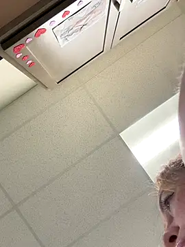 cinnatitties online show from 09/10/25, 03:45