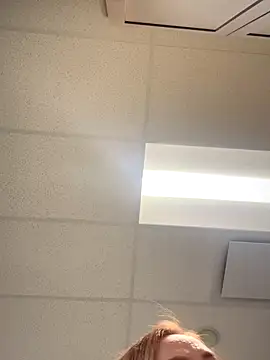 cinnatitties online show from 10/21/25, 04:19