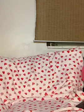 autumnsbedroom online show from 03/21/26, 12:59