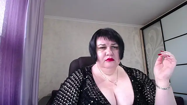 JuicyLady Di online show from 11/17/25, 10:32