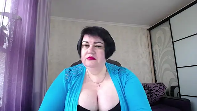 JuicyLady Di online show from 04/11/26, 05:12