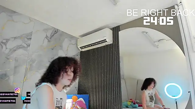 Katemoss70 online show from 10/17/25, 12:41