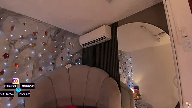 Katemoss70 online show from 11/27/25, 12:29