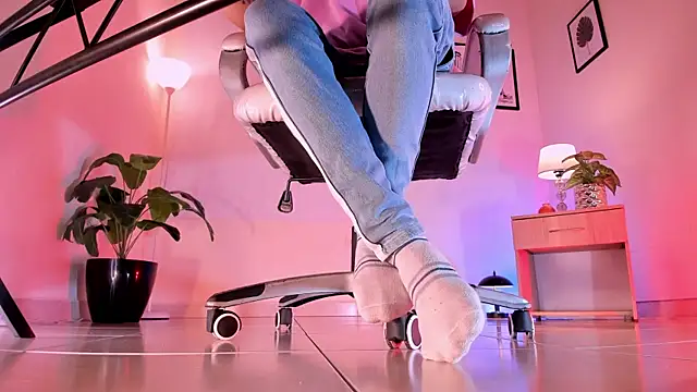 ArchieCollins online show from 10/15/25, 08:53