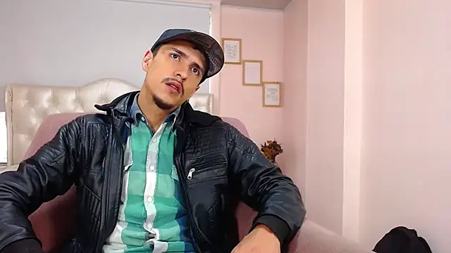 ryan maxy online show from 03/14/25, 01:24